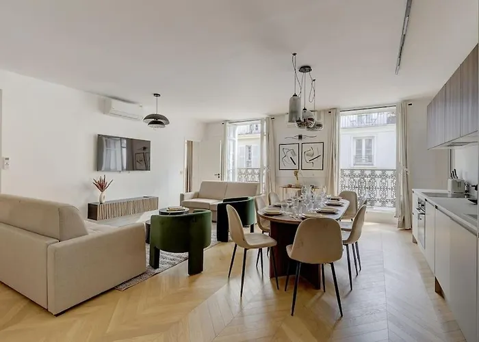 Sublime Champs Elysees 8guests 3bdr *